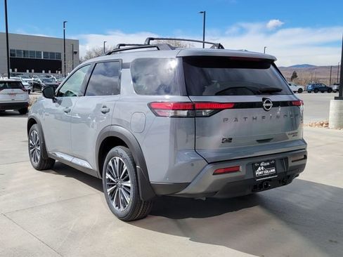 New 2026 Nissan Pathfinder Platinum image 3
