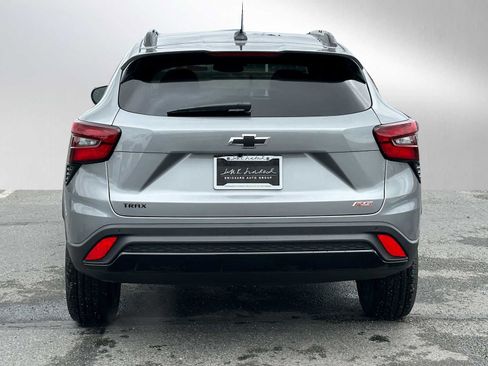 New 2025 Chevrolet Trax RS w/ Sunroof Package image 4
