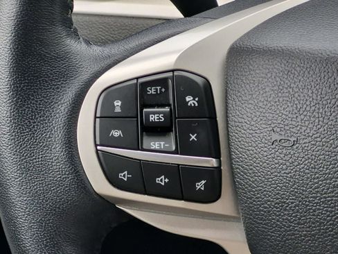Used 2023 Ford Explorer XLT w/ Equipment Group 202A AWD/4WD image 23