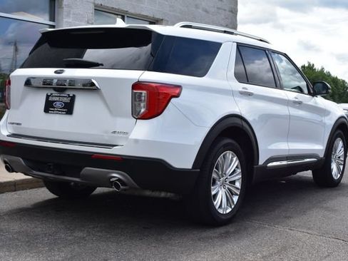 Used 2022 Ford Explorer Limited w/ Limited Technology Package AWD/4WD image 17