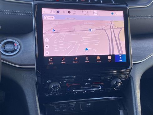 New 2025 Jeep Grand Cherokee Limited w/ Trailer Tow Package image 6