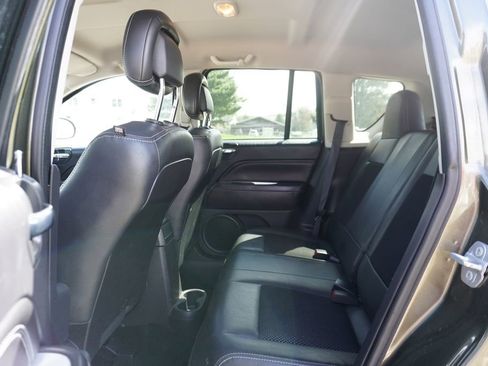 Used 2016 Jeep Compass Latitude image 4