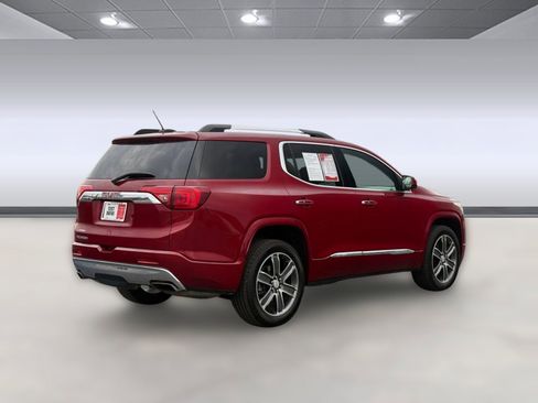 Used 2019 GMC Acadia Denali image 9