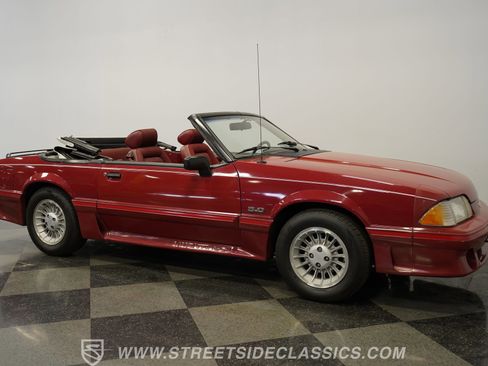 Used 1988 Ford Mustang GT image 16