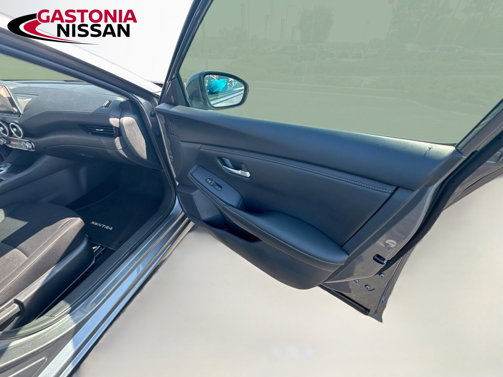 Used 2024 Nissan Sentra SV FWD image 40