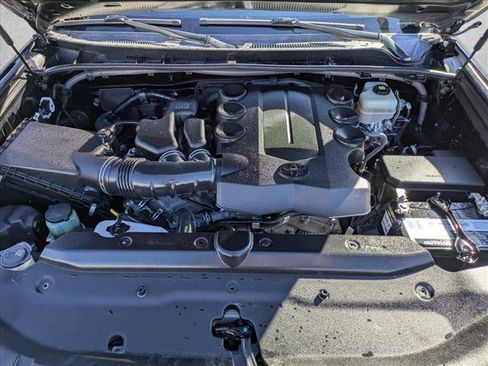 Used 2018 Toyota 4Runner TRD Off-Road image 23