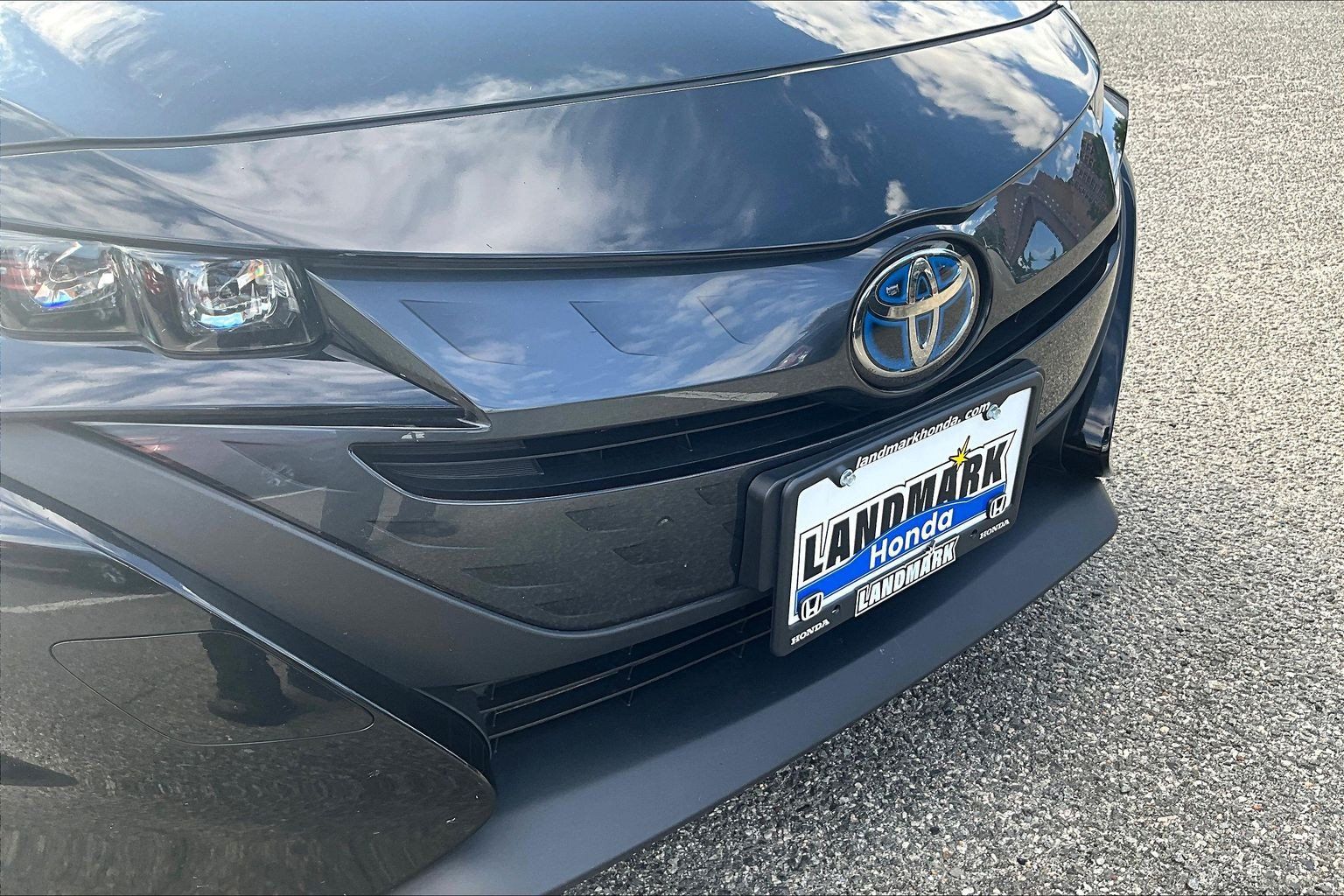 Used 2021 Toyota Prius Prime LE w/ Carpet Mat Package (TMS) FWD image 29
