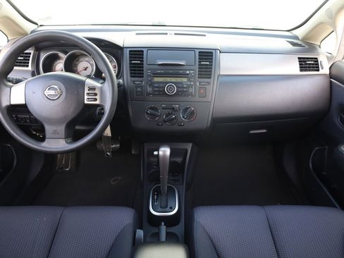 Used 2008 Nissan Versa SL FWD image 17