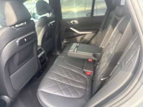 Used 2025 BMW X5 xDrive40i w/ Parking Assistance Package AWD/4WD image 13