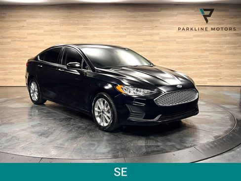 Used 2020 Ford Fusion SE FWD image 1