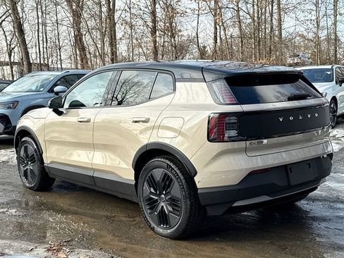 New 2026 Volvo EX30 Cross Country Ultra w/ Protection Package AWD/4WD image 5