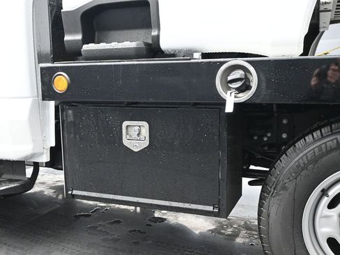 Used 2023 Ford F250 XL w/ XL Chrome Package RWD image 6