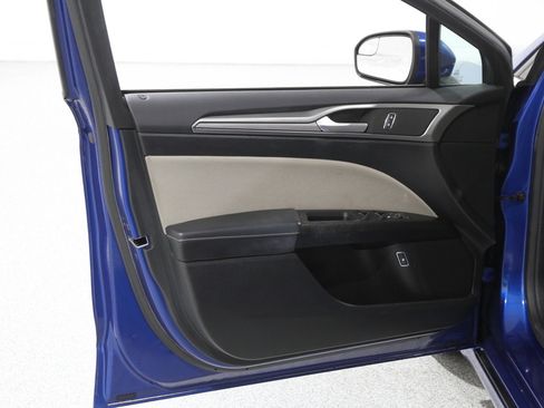 Certified 2018 Ford Fusion S image 4