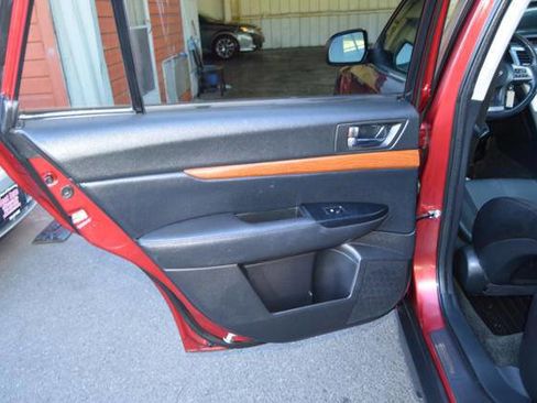 Used 2013 Subaru Outback 2.5i Limited image 54