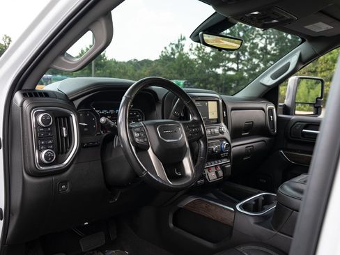 Used 2020 GMC Sierra 2500 Denali w/ Denali Ultimate Package AWD/4WD image 13