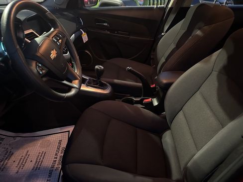 Used 2016 Chevrolet Cruze LT w/ Sun And Sound Package image 32