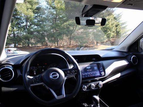 Used 2023 Nissan Kicks SV w/ Interior Electronics Package image 9