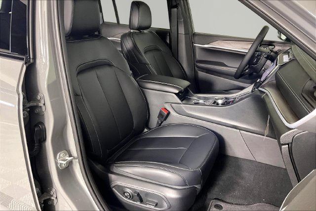 New 2027 Jeep Grand Cherokee Limited AWD/4WD image 11
