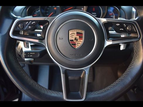 Used 2016 Porsche Cayenne w/ Premium Package AWD/4WD image 13