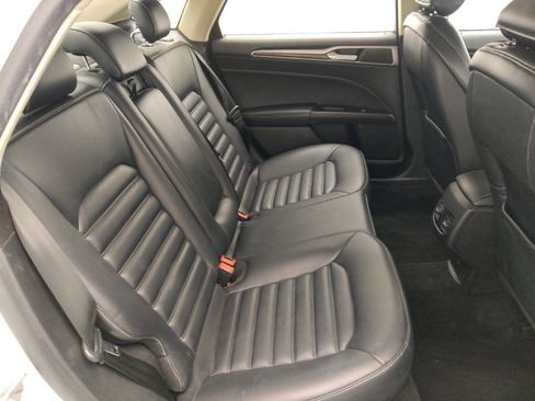 Used 2019 Ford Fusion SEL FWD image 19