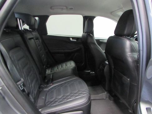 Used 2023 Ford Escape SE w/ PHEV Premium Package image 19