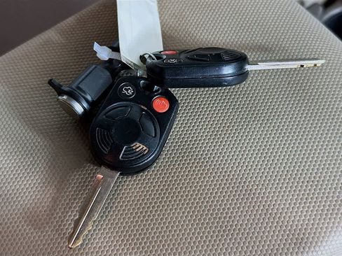 Used 2011 Ford Escape XLT image 20