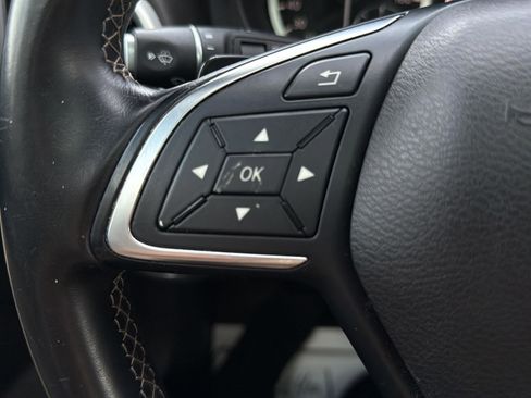 Used 2018 INFINITI QX30 Premium w/ Navigation Package image 24