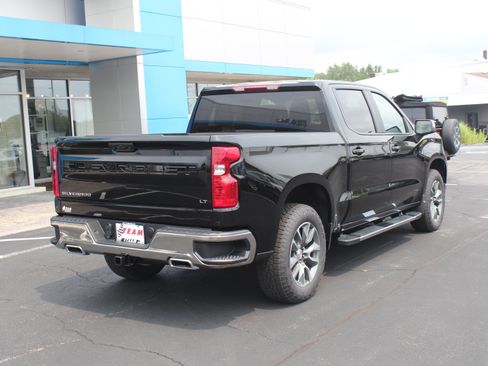 New 2026 Chevrolet Silverado 1500 LT w/ Z71 Off-Road Package AWD/4WD image 4