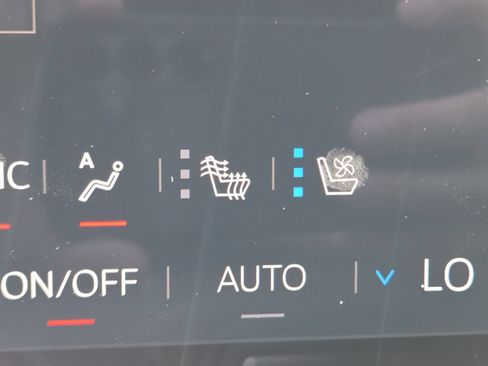 New 2026 GMC Yukon Denali Ultimate AWD/4WD image 7