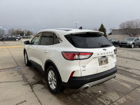 Certified 2020 Ford Escape SE image 5