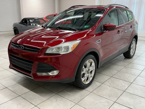 Used 2016 Ford Escape SE w/ SE Leather Comfort Package AWD/4WD image 3