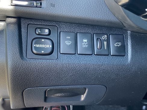 Used 2012 Toyota Highlander Limited w/ Tow Pkg AWD/4WD image 14