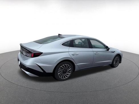 Used 2025 Hyundai Sonata SEL FWD image 15