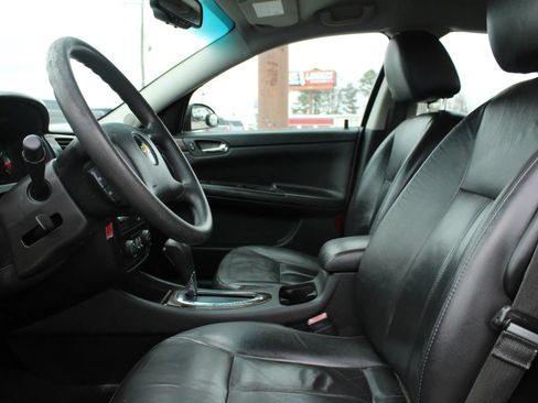 Used 2016 Chevrolet Impala LTZ FWD image 12