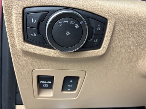 Used 2018 Ford F150 XLT w/ Equipment Group 302A Luxury image 12