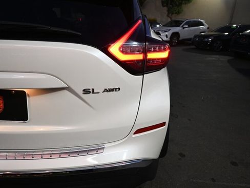 Used 2021 Nissan Murano SL w/ SL Moonroof Package AWD/4WD image 11