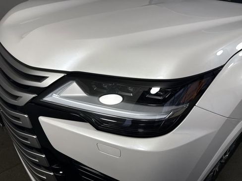 Certified 2025 Lexus LX 600 4WD w/ Interior Upgrade Package image 31
