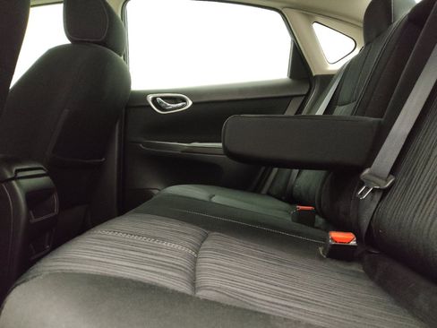 Used 2017 Nissan Sentra SV FWD image 18