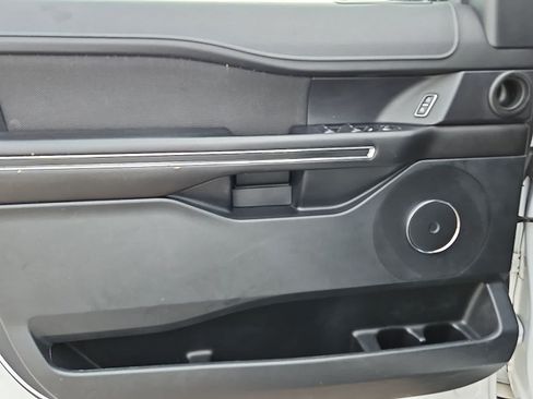 Used 2018 Ford Expedition Max XL AWD/4WD image 27