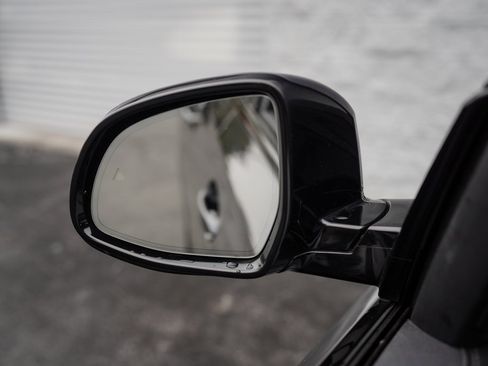 Used 2022 BMW X6 xDrive40i w/ M Sport Package image 37