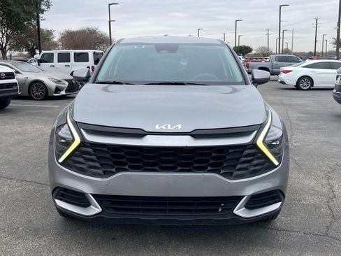 Used 2024 Kia Sportage LX image 2