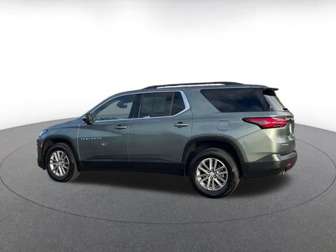 Used 2023 Chevrolet Traverse LT image 10