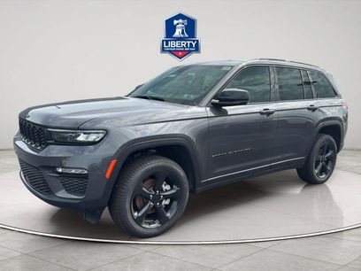 New 2025 Jeep Grand Cherokee Limited w/ Black Appearance Package