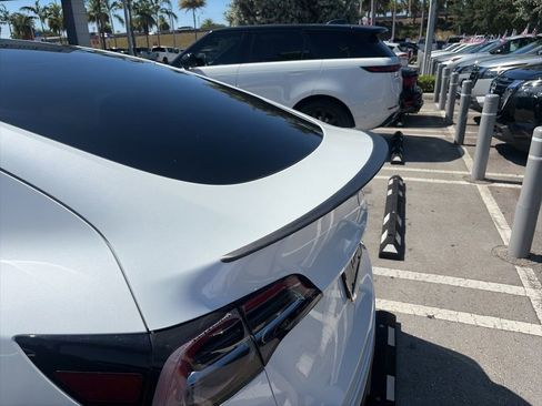 Used 2021 Tesla Model Y Performance AWD/4WD image 8