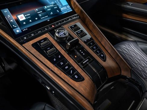 Used 2024 Aston Martin DB12 Coupe RWD image 58