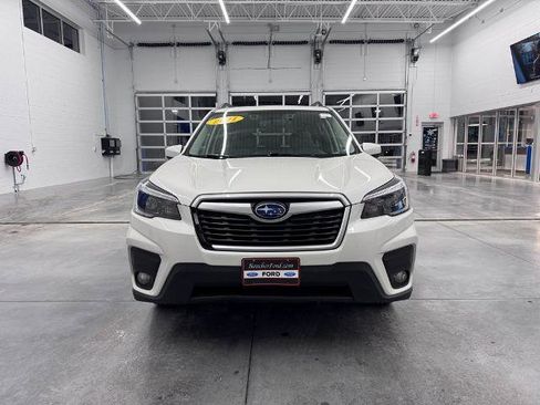 Used 2021 Subaru Forester Premium image 3