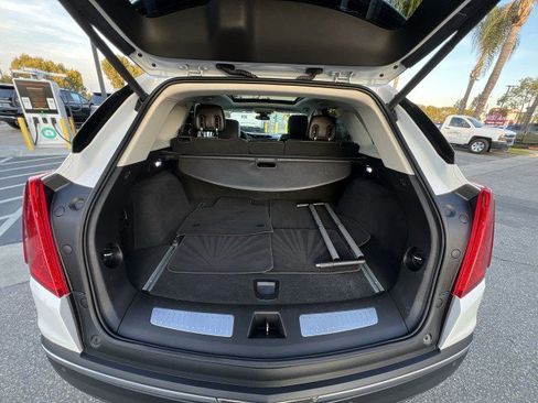 Used 2017 Cadillac XT5 Luxury w/ Driver Awareness Package image 26