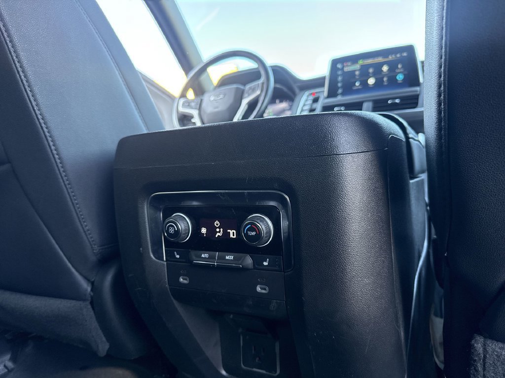 Used 2024 Chevrolet Suburban Z71 w/ Luxury Package AWD/4WD image 24