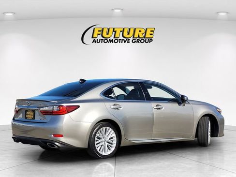 Used 2016 Lexus ES 350 w/ Luxury Package w/Wood Trim FWD image 5