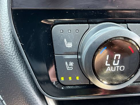 Used 2025 Toyota Grand Highlander AWD image 30